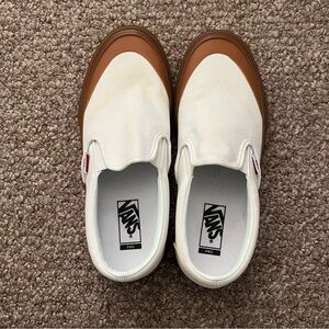 ✨NEW LISTING✨ Men’s White Vans